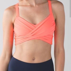 💕Lululemon athletica Bra.Electric Orange size S💕